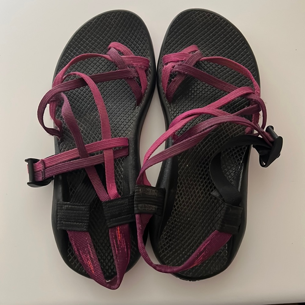 Womens size 10 Chacos